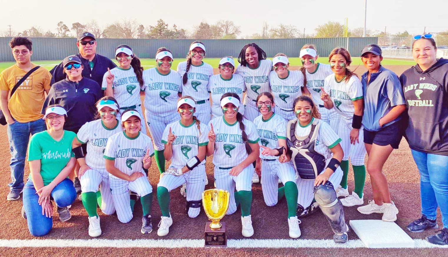 Lady Winds win back-to-back District 2-3A softball District Championship