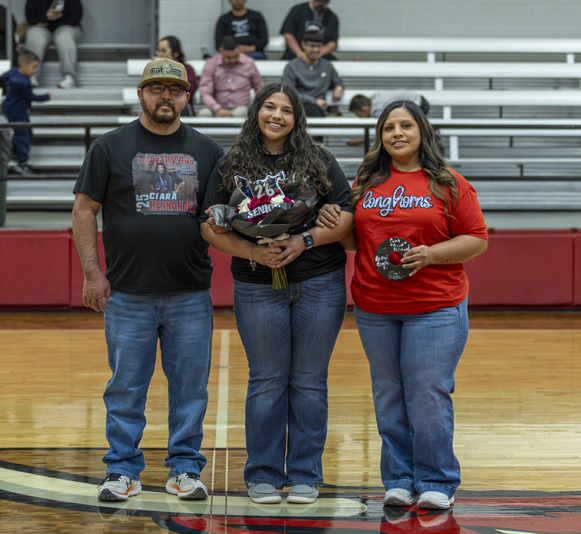 Ciara Hernandez • Powerlifting Senior