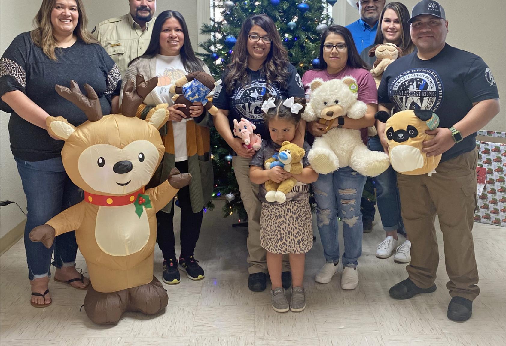 Floyd Co. Sheriff Dept. organizes Toys for Tots, lighted parade