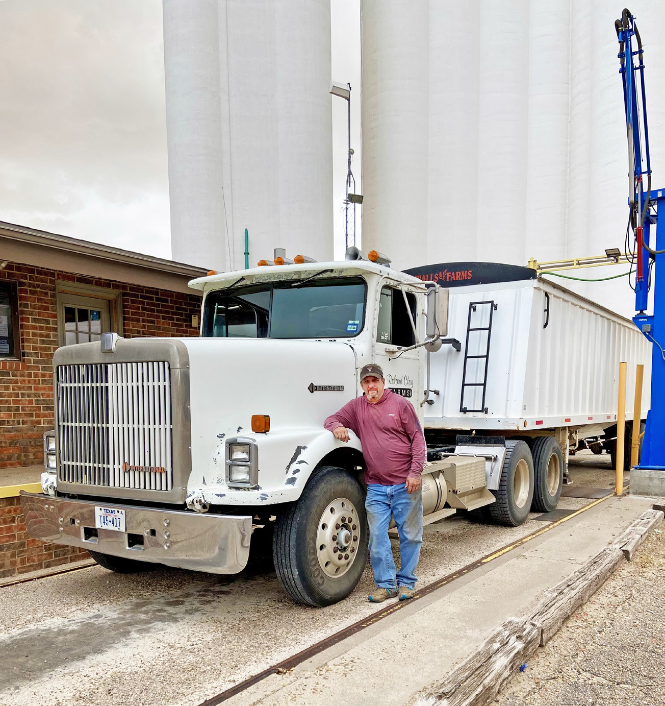 Producers Co-Op celebrates first wheat load of the season