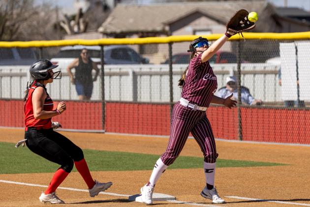 Longhorns take 8-4 win over Springlake-Earth