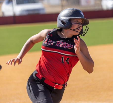 Longhorns take 8-4 win over Springlake-Earth