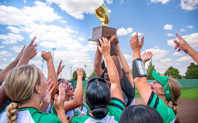 FLOYDADA BOUNCES BACK TO TAKE TWO OF THREE FROM COLORADO