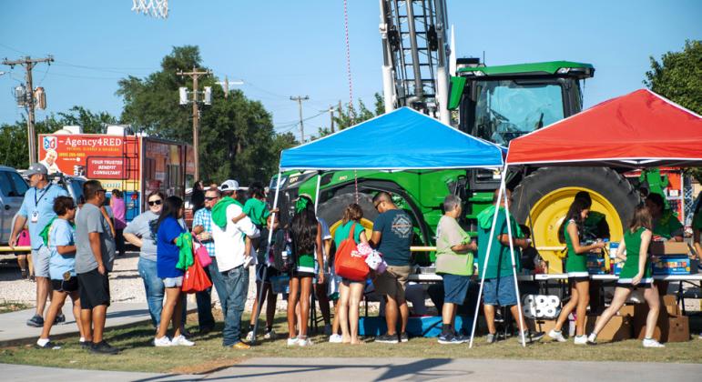 KCBD brings Community Coverage Tour to Floydada