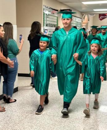 SPOTLIGHT ON FLOYDADA CHS GRADUATION MAY 2024