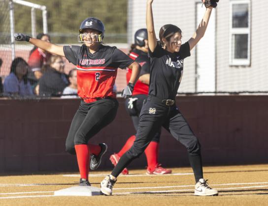 Lockney SB Joscelin Guerrero Safe at First