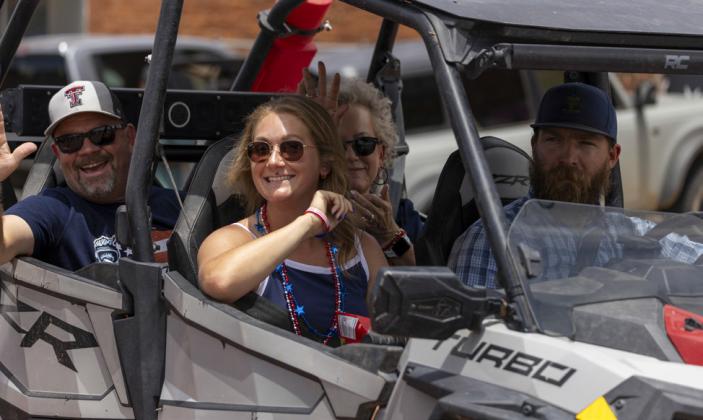 SPOTLIGHT ON FLOYDADA FOURTH OF JULY DOWNTOWN PARADE