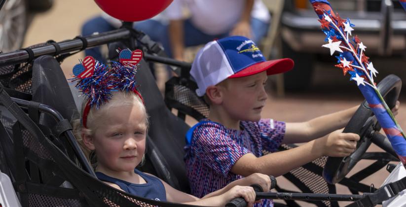 SPOTLIGHT ON FLOYDADA FOURTH OF JULY DOWNTOWN PARADE