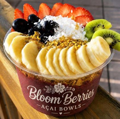 TOP IT OFF Bloom Berries’ açaí bowls are packed with nutrients, antioxidants and flavor—and can be customized with a variety of toppings. | COURTESY PHOTO