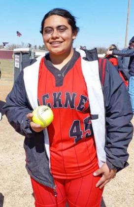 RIGHT: ANNALICIA HERNANDEZ | COURTESY PHOTO