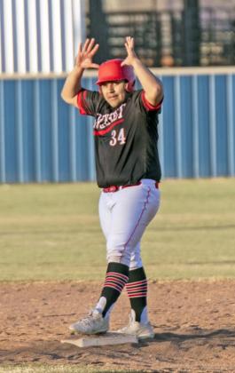 Lockney baseball, softball teams face tough opponents in pre-break games