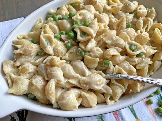 Pasta Shells with  Green Peas, if you please