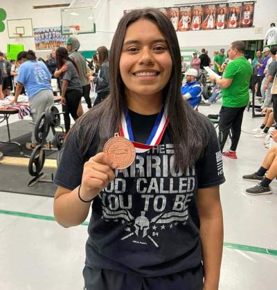 Hernandez advances to State powerlifting