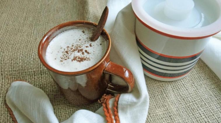 HOMEMADE PUMPKIN SPICE LATTE can be a huge cost savings compared to running out to the coffee shop.. | ANGELINA LaRUE PHOTO