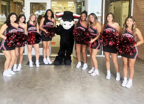 NEW SCHOOL YEAR Lockney cheerleaders and mascot welcomed the teachers back to school earlier this week to get the new school year off to a good start. | COURTESY PHOTO