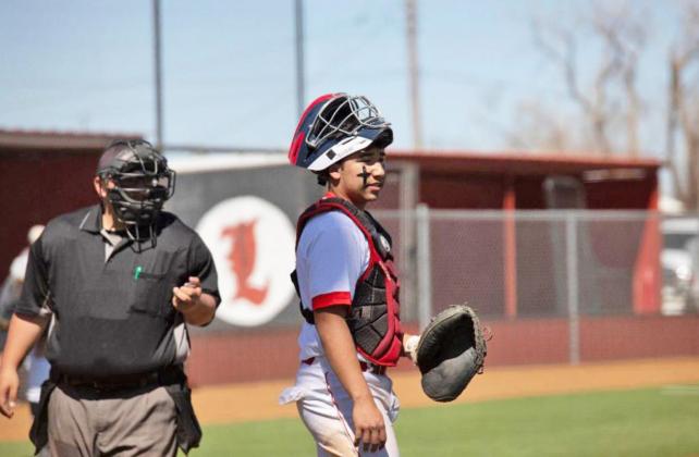 Longhorns win over Petersburg; Thiebaud throws no-hitter