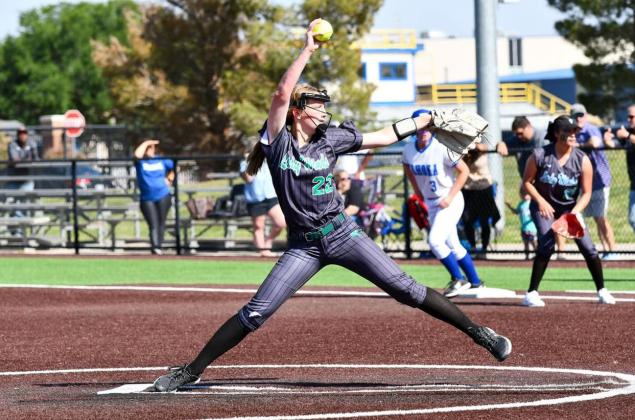 SPOTLIGHT ON LADY WINDS SOFTBALL VS TAHOKA