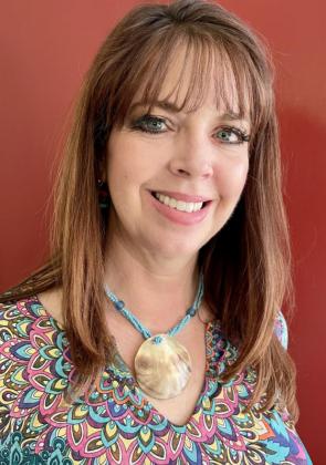 EMCEE AND ENTERTAINER Country/gospel entertainer and KSSL radio host Cathy Jewell will emcee the 7th annual Country Christmas Ball. | THE TEXAS SPUR