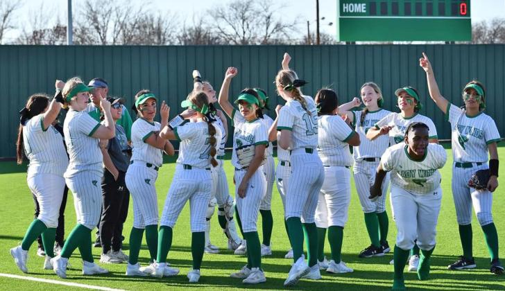 Pyle throws perfect game in Lady Winds’ win over Olton March 19, 18-0