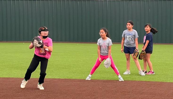 SPOTLIGHT ON LADY WINDS SOFTBALL CAMP