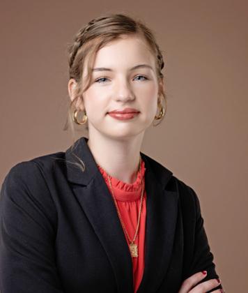 MIA SNOWDEN, Delegate to Congress of Future Medical Leaders.