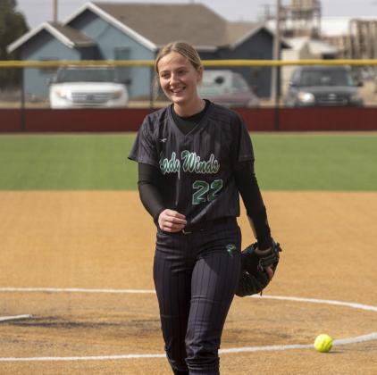 WINNING PITCHER Lindsey Pyle was the winning pitcher in the Floydada versus Lockney softball game. | CERVANTES PHOTOGRAPHY
