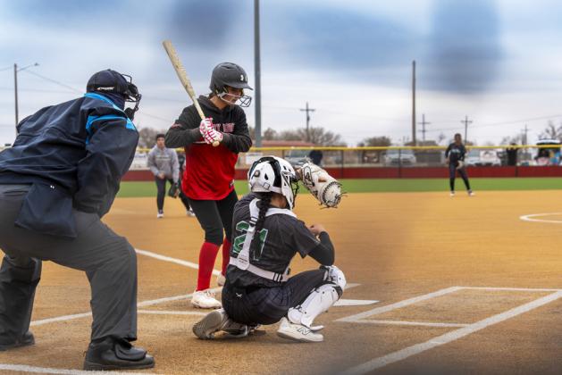 NUMBER ONE The Floydada Lady Winds, ranked number one in the State, prevailed over the Lockney Lady Horns in their district opener. | CERVANTES PHOTOGRAPHY