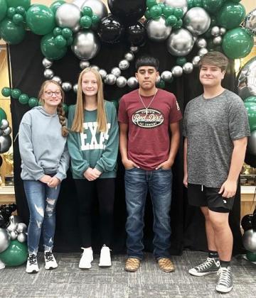 SOPHOMORE CLASS President: Madison Pyle VP: Rilynn Hinsley Secretary: Noah Fierros Treasurer: Valentin Martinez