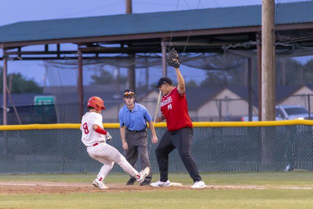 JOHNNY RODRIGUEZ 1ST BASE PICKOFF ATTEMPT