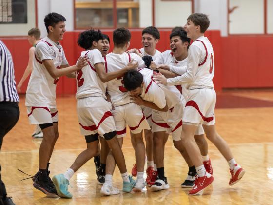 Longhorns and Lady Horns finish basketball season, head to the dirt diamonds