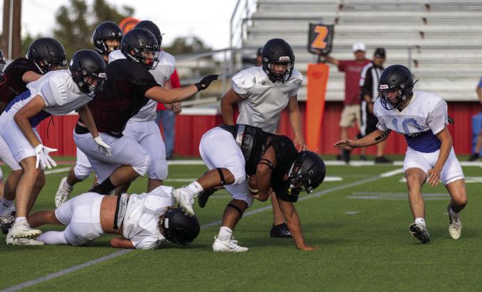 FIRST SCRIMMAGE Lockney hosted Sanford-Fritch last week for their first scrimmage of the year. | CERVANTES PHOTOGRAPHY