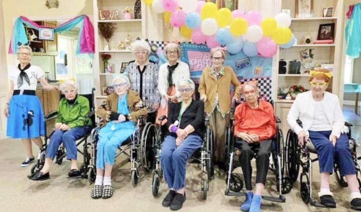 ’50s SOCK HOP DAY AT BEE HIVE