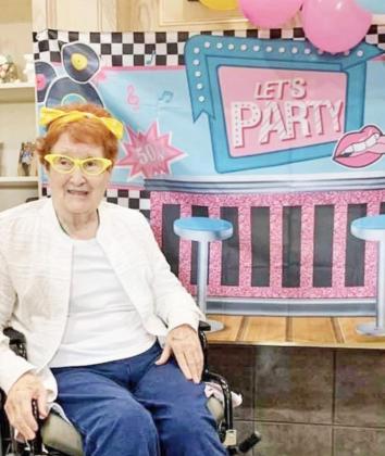 ’50s SOCK HOP DAY AT BEE HIVE