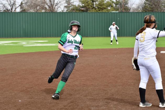 SPOTLIGHT ON LADY WINDS SOFTBALL