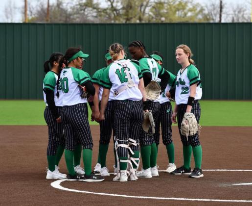 SPOTLIGHT ON LADY WINDS SOFTBALL