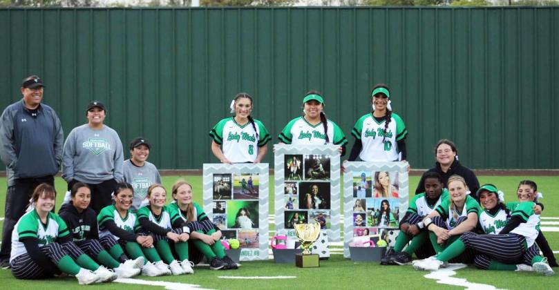 Floydada softball team gears up for first round of playoffs