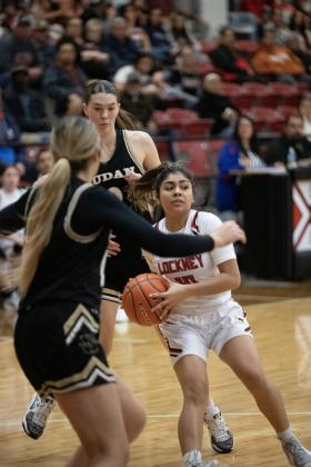 Sudan stings Lady Horns, but Lockney roars back in game 2; Longhorns best Chiefs