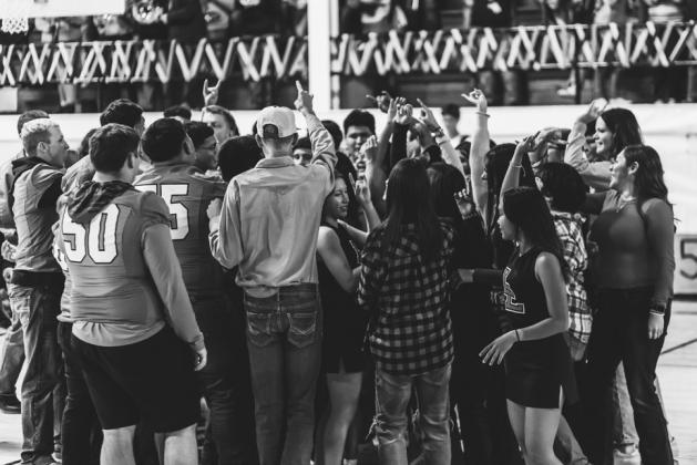 Last senior huddle during pep rally