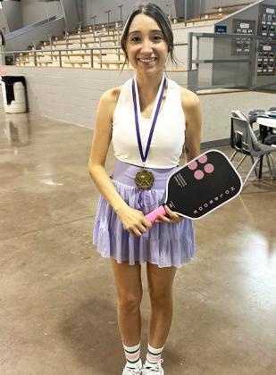 ESMERALDA DIAZ – 1st PLACE WOMEN’S SINGLES