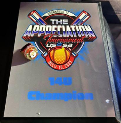 Floydada Futures 14u softball team goes 6-0 and wins “Appreciation Tournament” in Brownfield