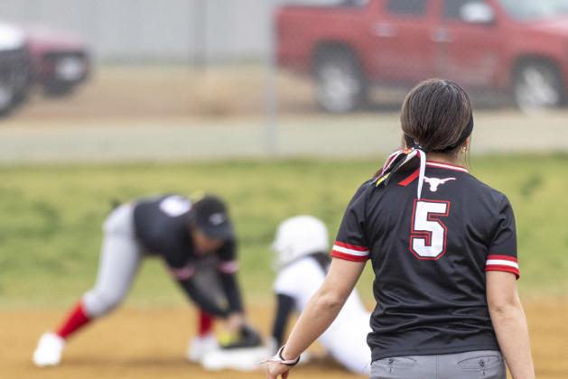 Mattee Rehkopf hoping for a Kidd to Madison Jimenez Throw down at 2nd.