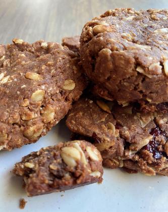 POWER COMBO If peanut butter or oatmeal cookies offer sustenance and good nutrition, then these two cookies, combined, are a powerhouse of protein and fiber. | ANGELINA LARUE PHOTO aaRUE PHOTORUE PHOTO