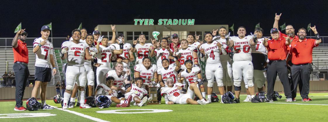 PUTTING A LOCK ON IT The Lockney Longhorns will retain possession of the Floyd County trophy once again—until the next battle storied rivalry. | CERVANTES PHOTOGRAPHY