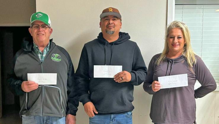 HESPERIAN-BEACON 2024 FOOTBALL CONTESTWINNERS, from left, are Brent Sanders, first place; Daniel Diaz, second place, and Kellie Cantwell, third place. We would once again like to say“Thank You”to all the participants, and especially the sponsors, that make this contest possible each year. | BARBARA ANDERSON PHOTO