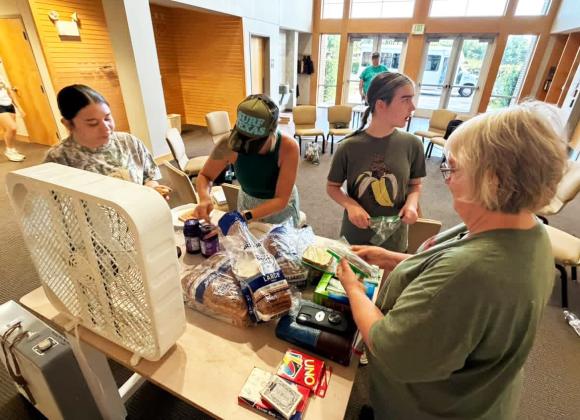 Alt Text for First Baptist Floydada youth on mission trip