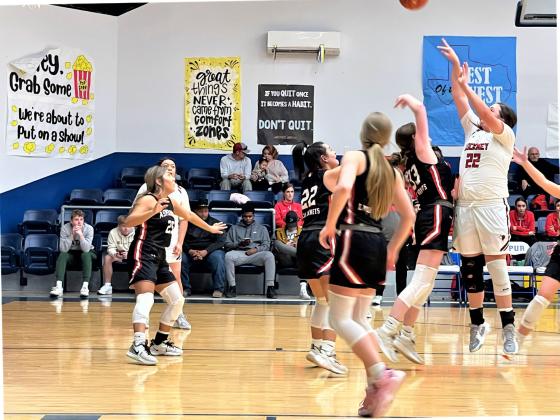 LOCKNEY GIRLS IN QUEEN OF THE COURT TOURNEY
