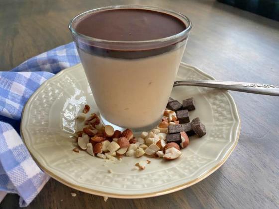 YUMMYYOGURT CUP This yogurt cup could be layered with slices of bananas, chopped peanuts or almonds—or a few semi-sweet chocolate chips could be stirred in. | ANGELINA LaRUE PHOTO