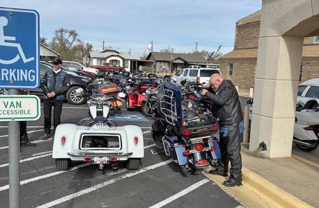Motorcycle angels escort Wells to his final resting place