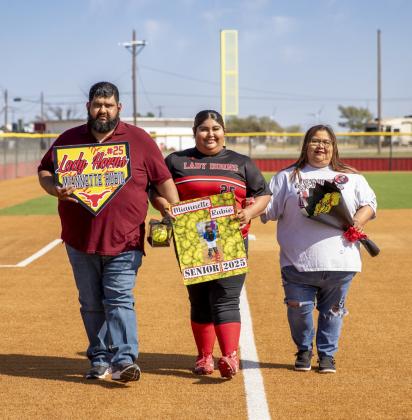 Miannette Rubio With Parents Jr and Vilma Rubio.