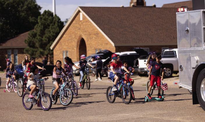 SPOTLIGHT ON LOCKNEY BIKE PARADE